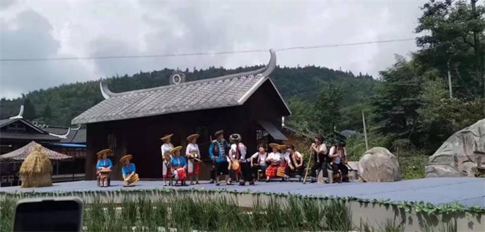 長沙展覽展示設(shè)計,商業(yè)空間設(shè)計,長沙五岳展覽服務(wù)有限公司 長沙展覽展示設(shè)計,商業(yè)空間設(shè)計,長沙五岳展覽服務(wù)有限公司